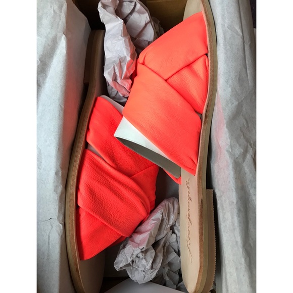 Free People Shoes - Free People rio vista slide sandals coral size 10